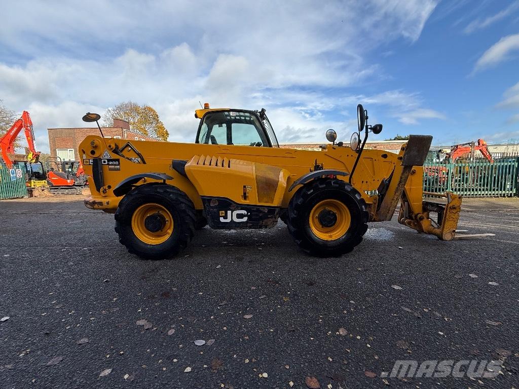 JCB 540-200 مناولات متداخلة