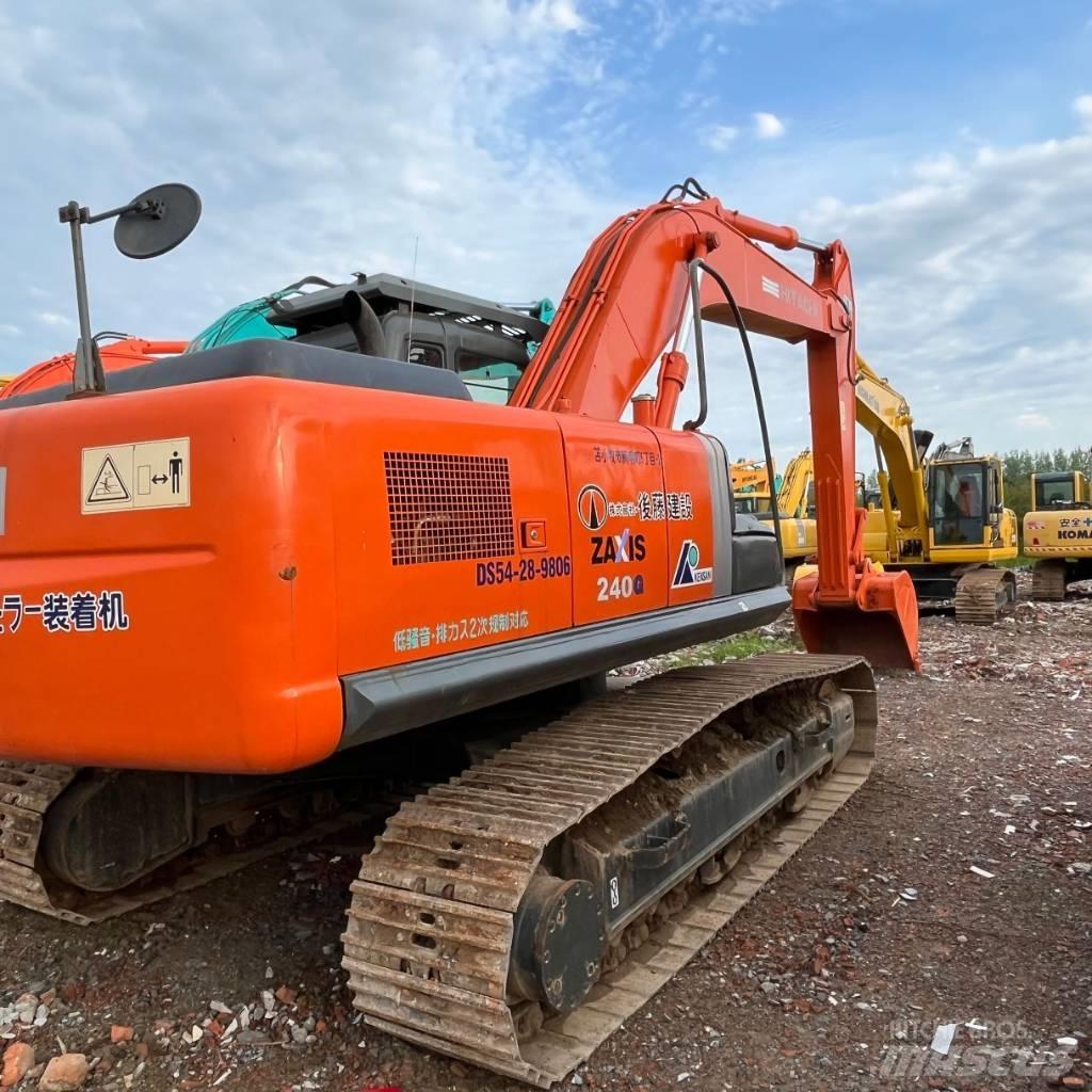 Hitachi zx240 حفارات زحافة