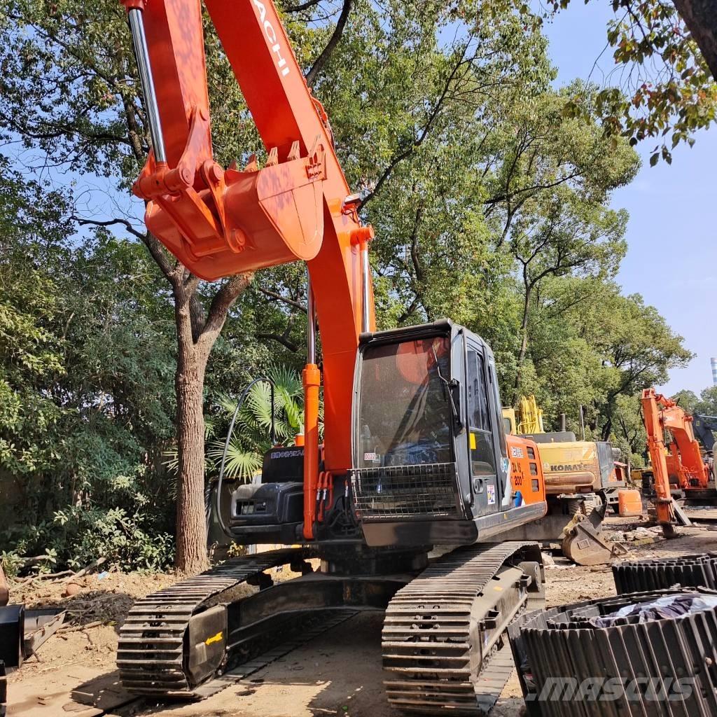 Hitachi ZAXIS 200-3 حفارات زحافة