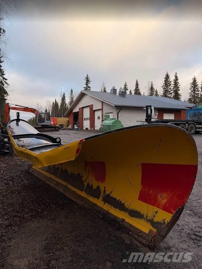 Snow Line 4000-PK PA حراثات ونصول الجليد