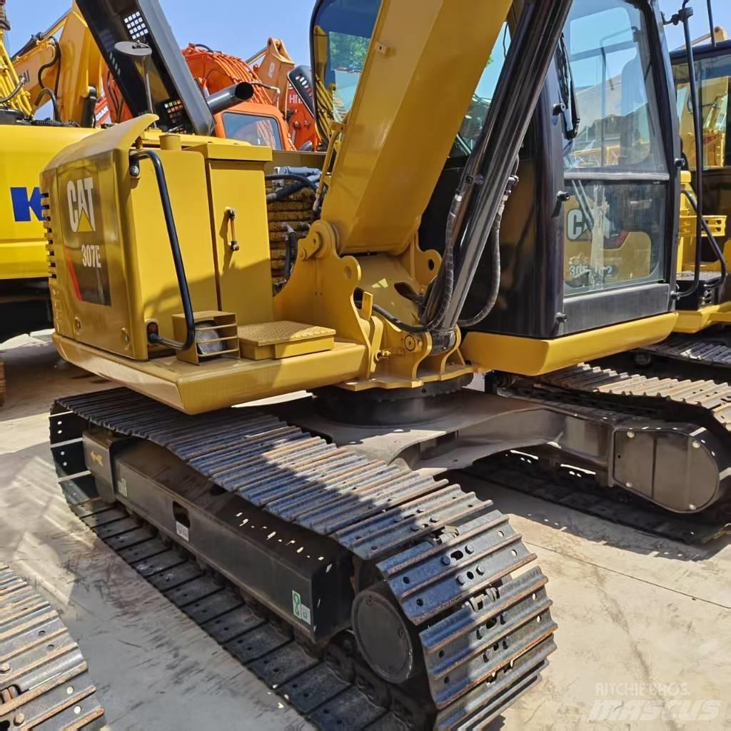 CAT 307 E حفارات زحافة