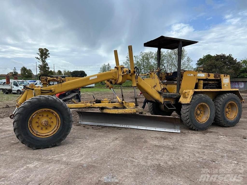 Fiat ALLIS F11.5 معدات تمهيد الطرق