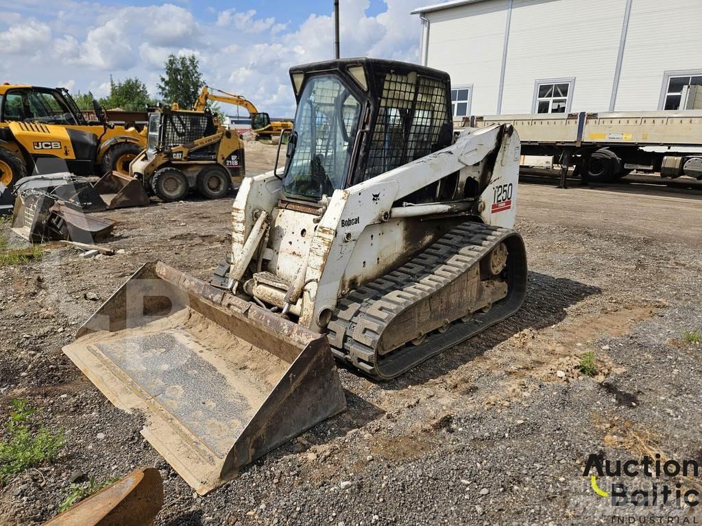 Bobcat T 250 لوادر زحافة