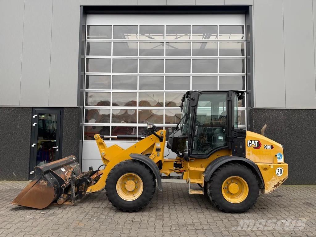 CAT 908 لوادر بعجل