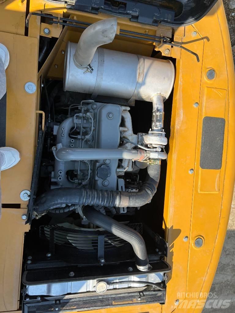 Sany SY 135 C Pro حفارات زحافة