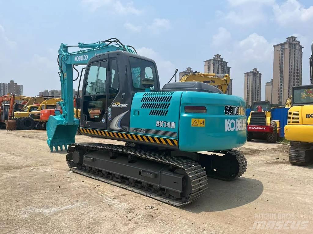 Kobelco sk140-8 حفارات زحافة