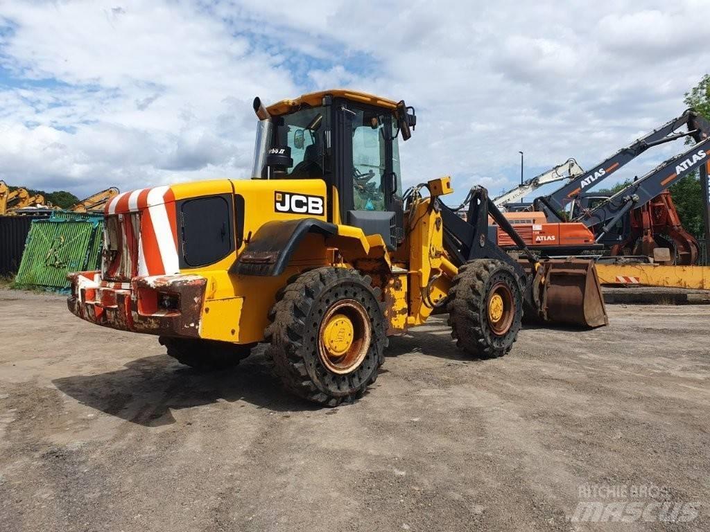 JCB 436 Wastemaster لوادر بعجل