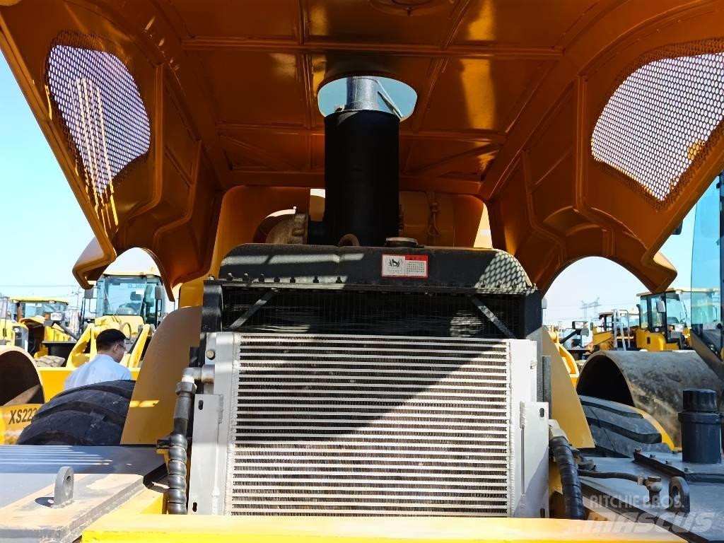 XCMG XS 223 J مداحل أحادية الأسطوانة