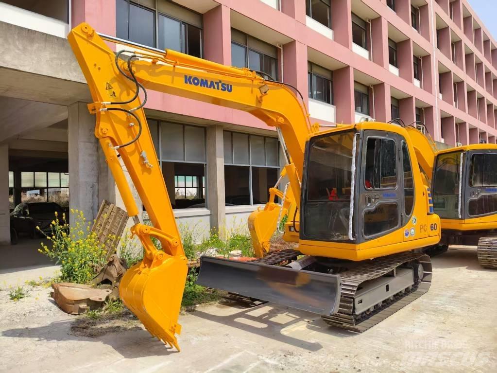 Komatsu PC 60 حفارات زحافة