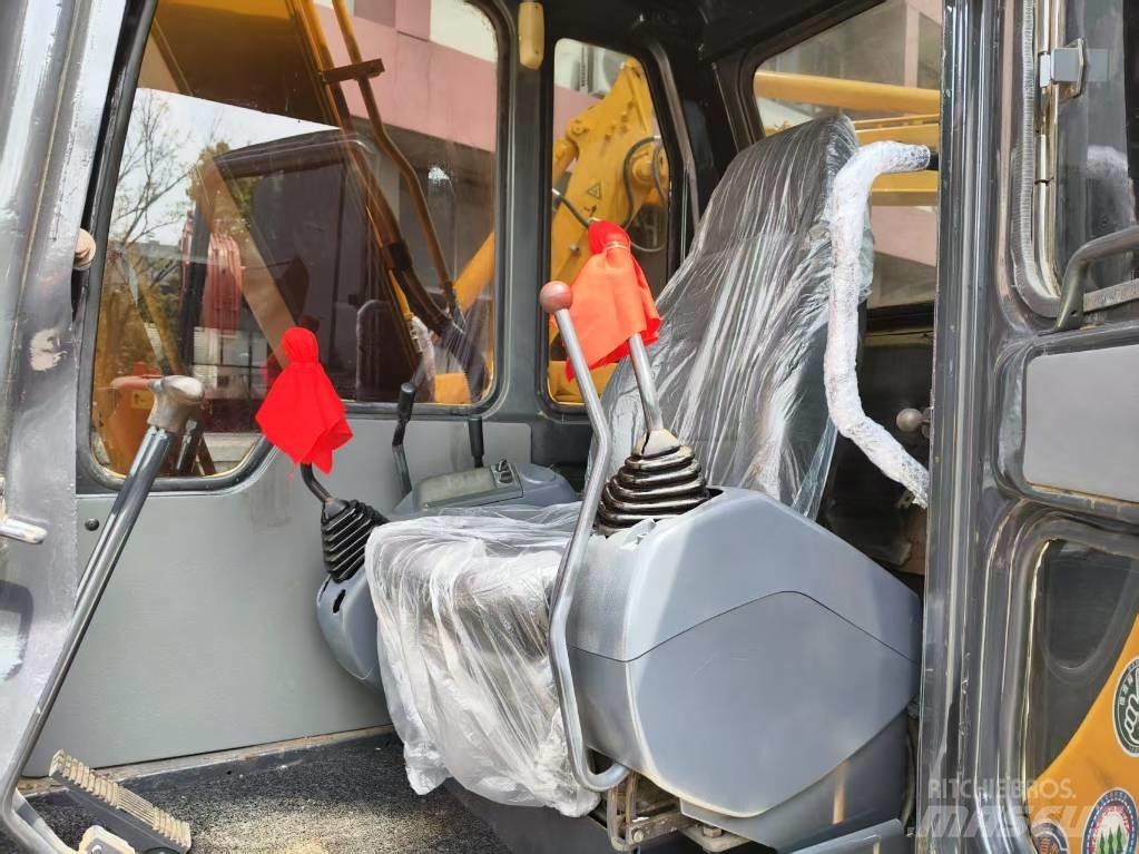 Komatsu PC 60 حفارات زحافة