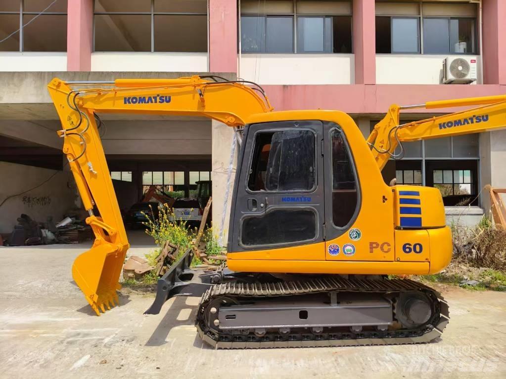 Komatsu PC 60 حفارات زحافة