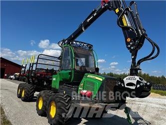 John Deere 810 E شاحنات