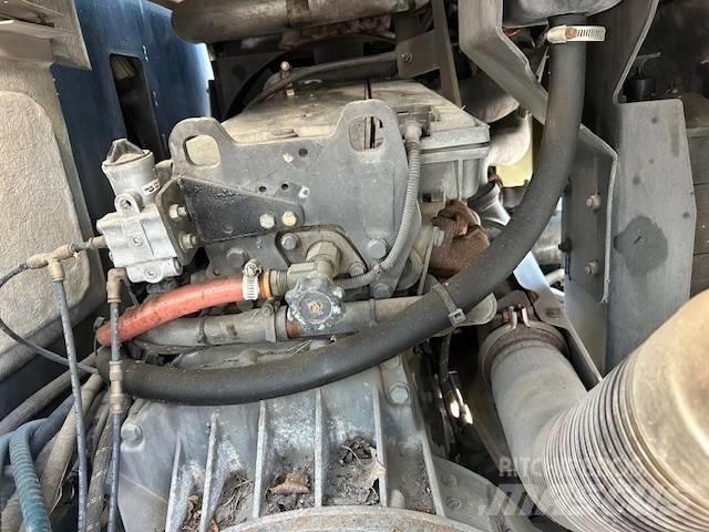 MB Crusher OM 926 LA محركات