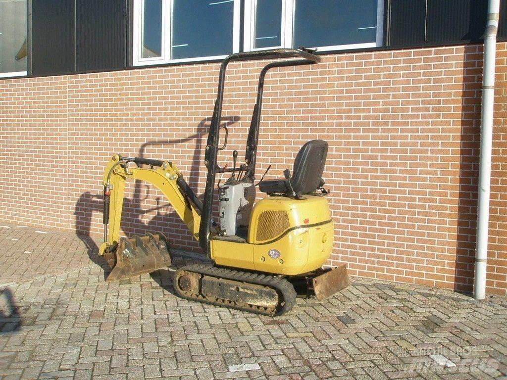 CAT 300.9 حفارات صغيرة أقل من 7 طن (حفارات صغيرة)
