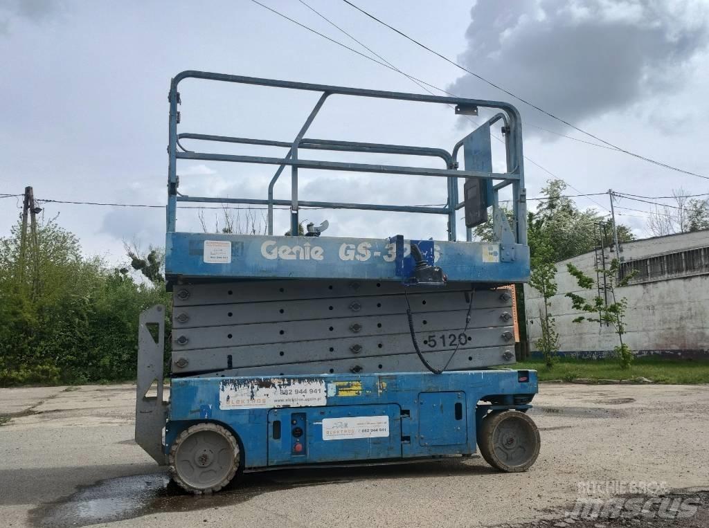 Genie GS 3246 رافعات مقصية الشكل