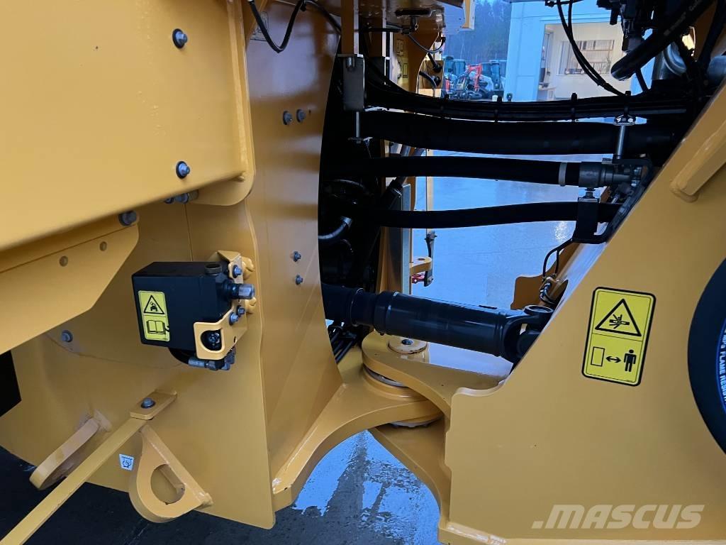 Volvo L 220 H لوادر بعجل