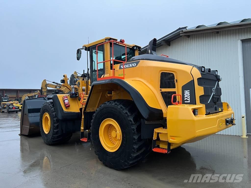 Volvo L 220 H لوادر بعجل