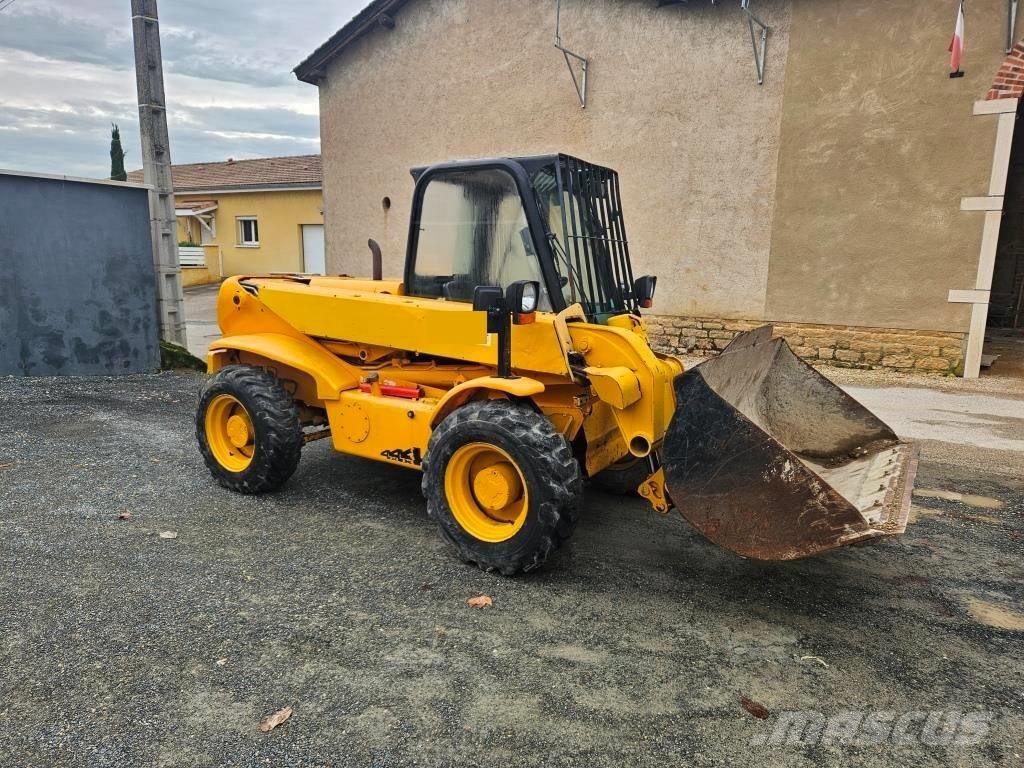 JCB 520-50 مناولات متداخلة