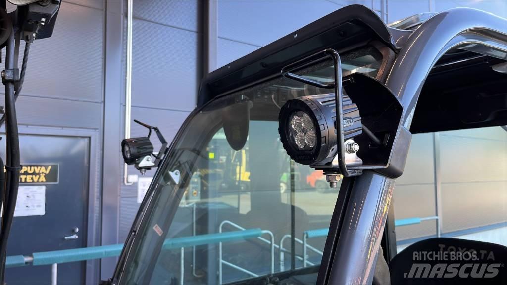 Toyota 02-8 FDF 18 شاحنات الديزل