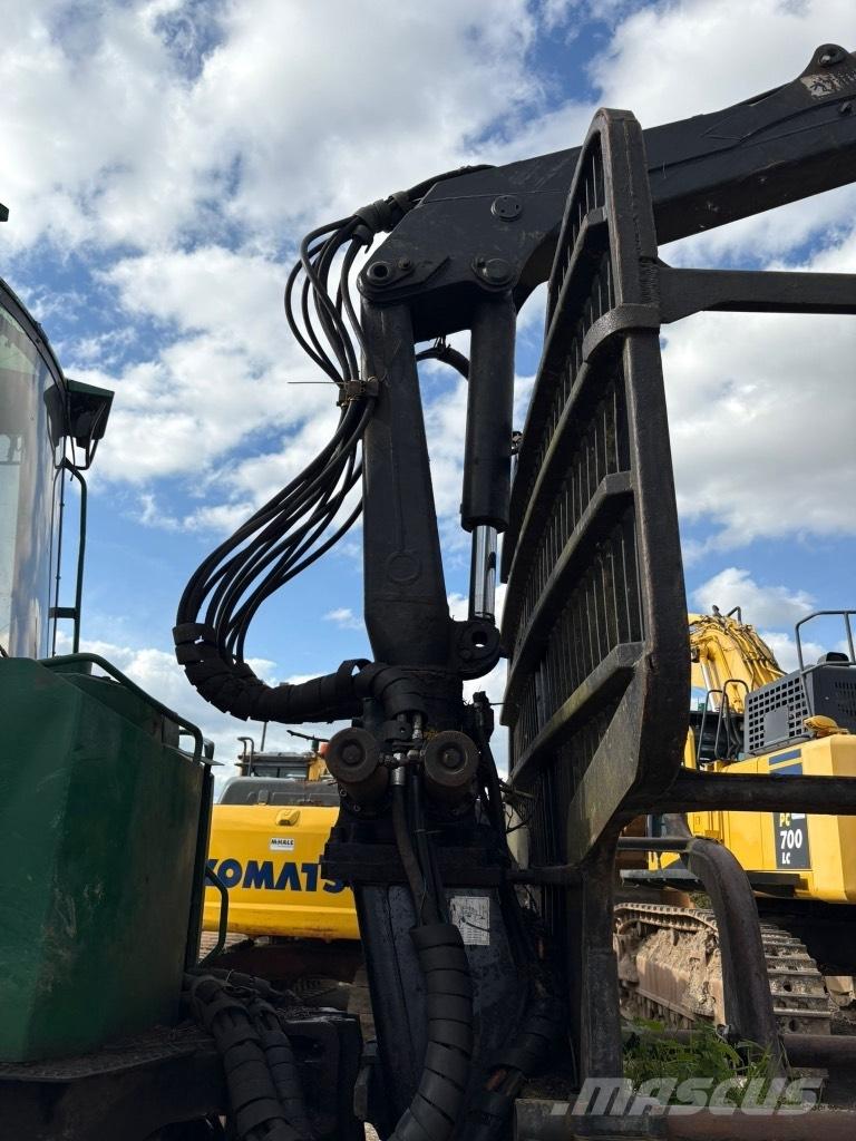 Timberjack 1110C شاحنات