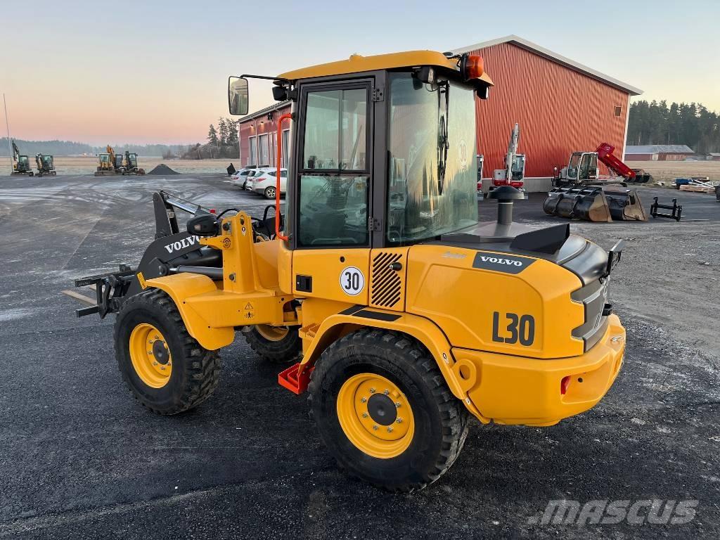 Volvo L30 HS لوادر بعجل
