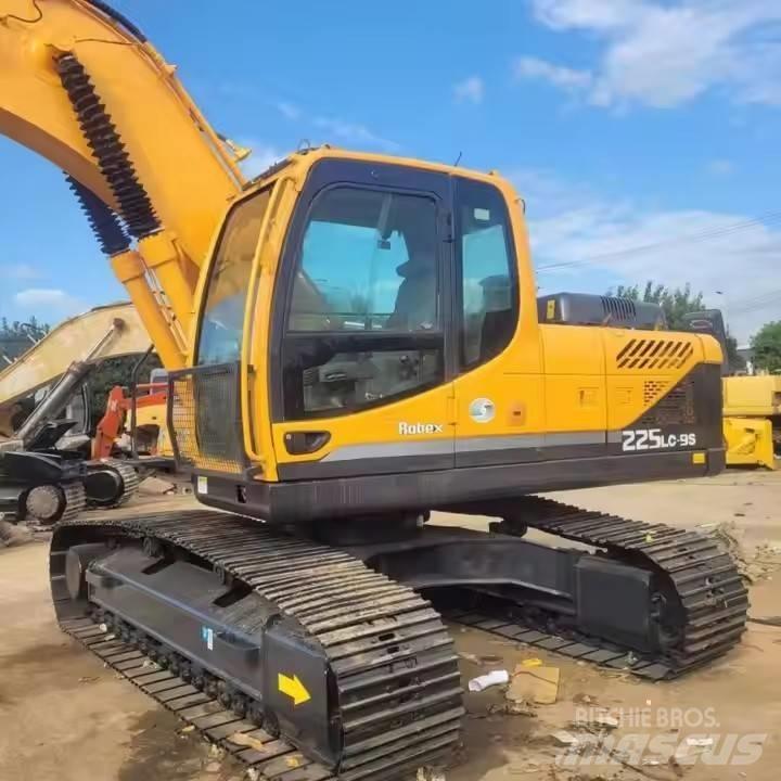 Hyundai 225LC-9s حفارات زحافة