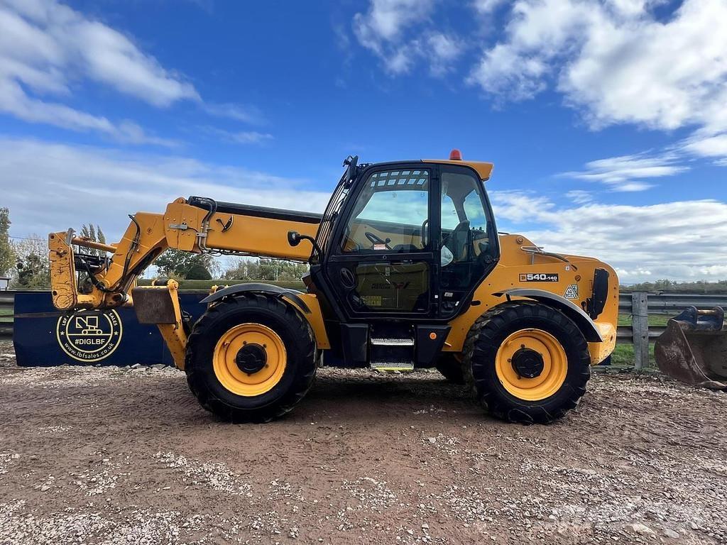 JCB 540-140 مناولات متداخلة