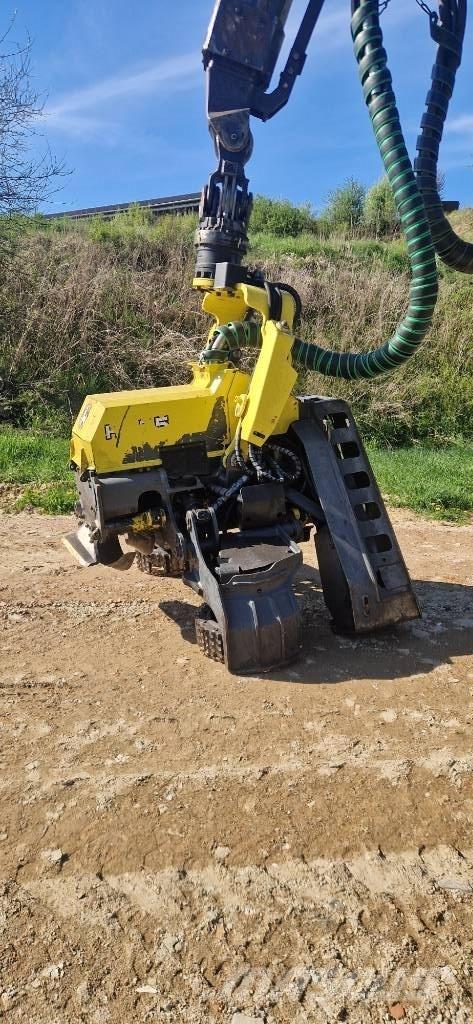 John Deere 1270 G حصادات