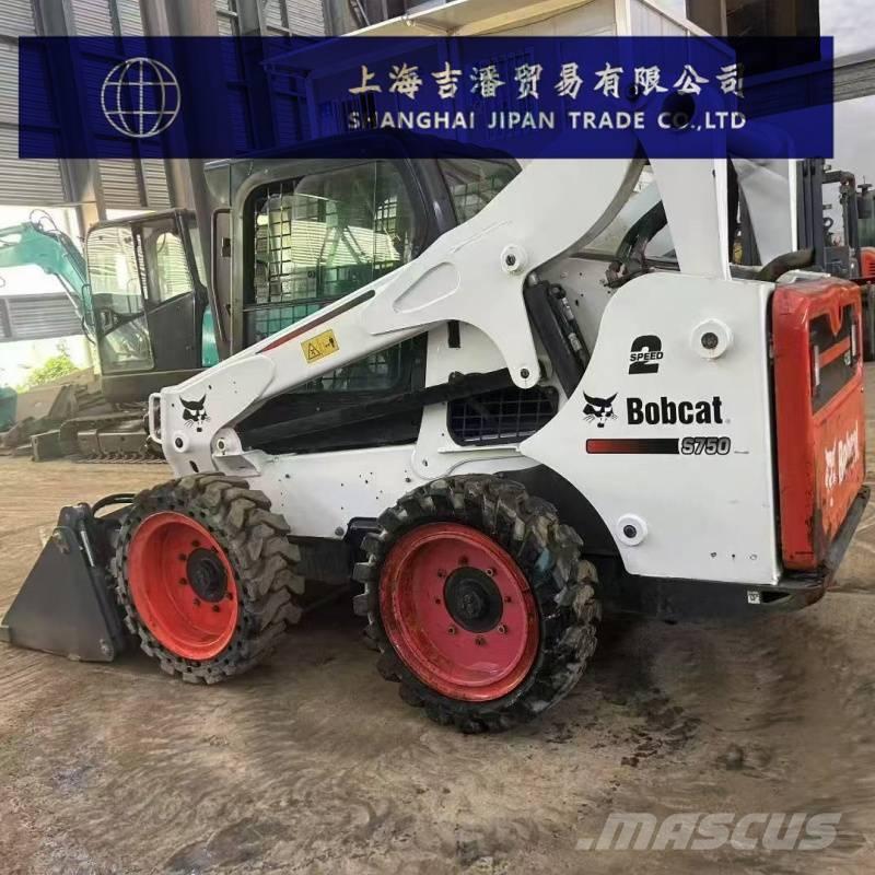 Bobcat S 750 لوادر انزلاقية التوجيه
