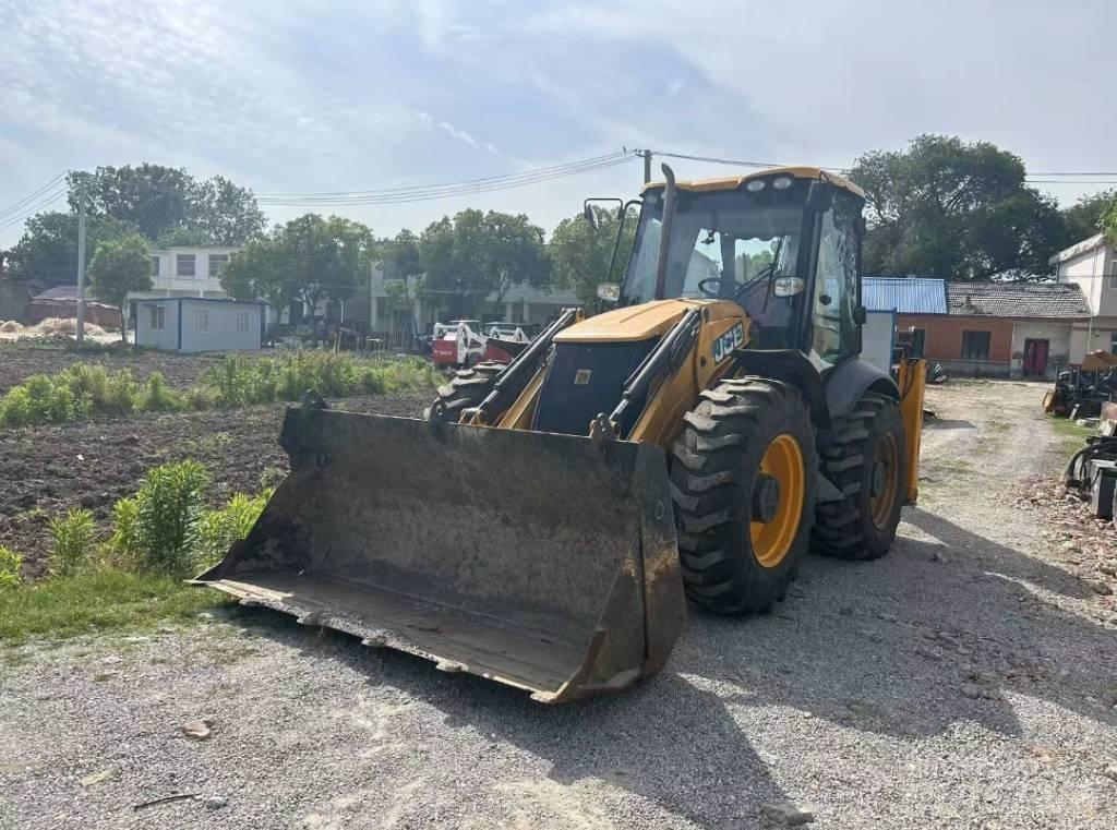 JCB 4 CX لوادر ذات جرافات عكسية