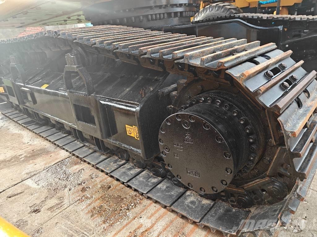 CAT 340 D L حفارات زحافة