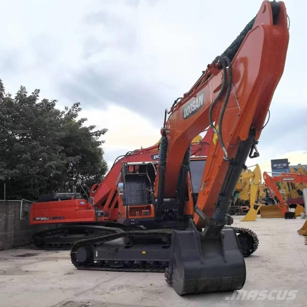 Doosan DX 300 حفارات زحافة