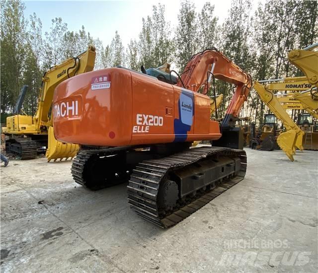 Hitachi EX 200-3 حفارات زحافة