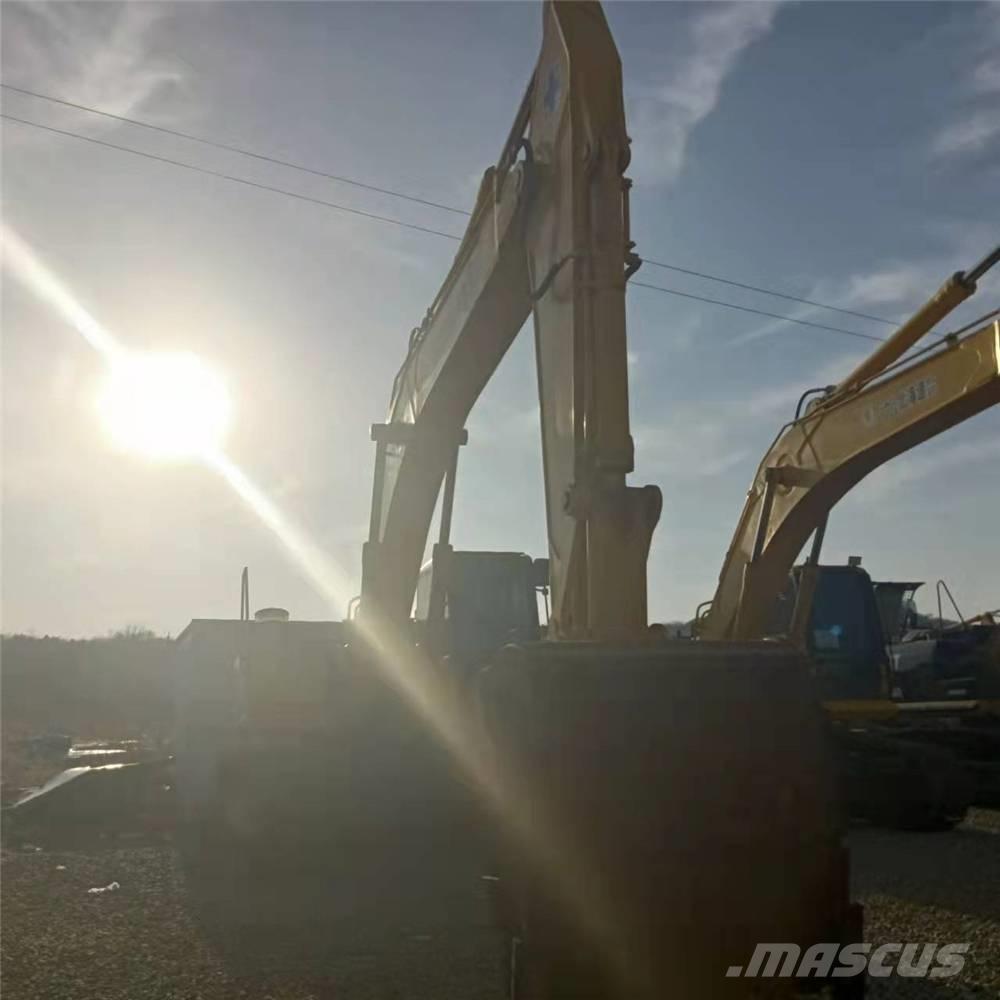 Komatsu PC360-7 حفارات زحافة