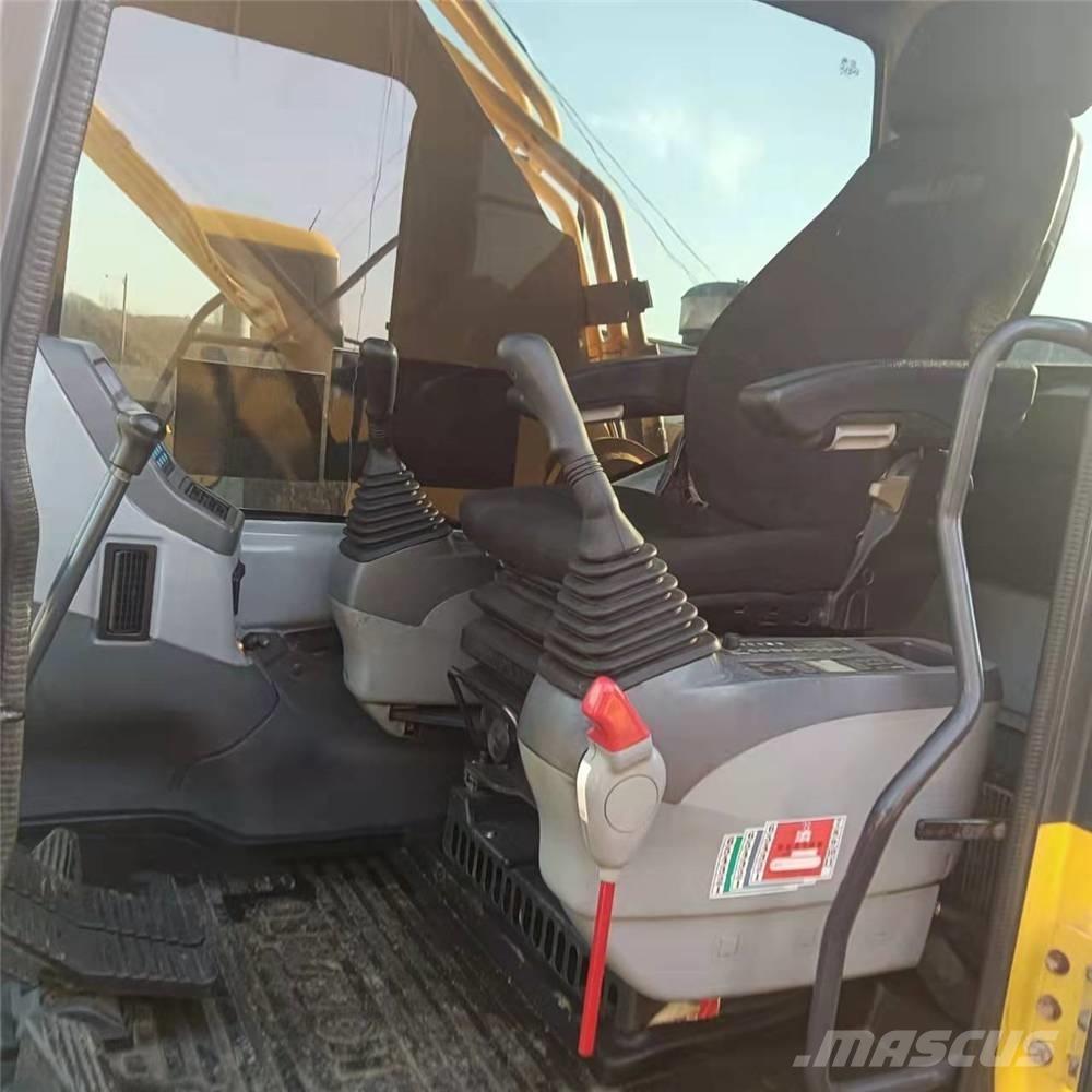 Komatsu PC360-7 حفارات زحافة