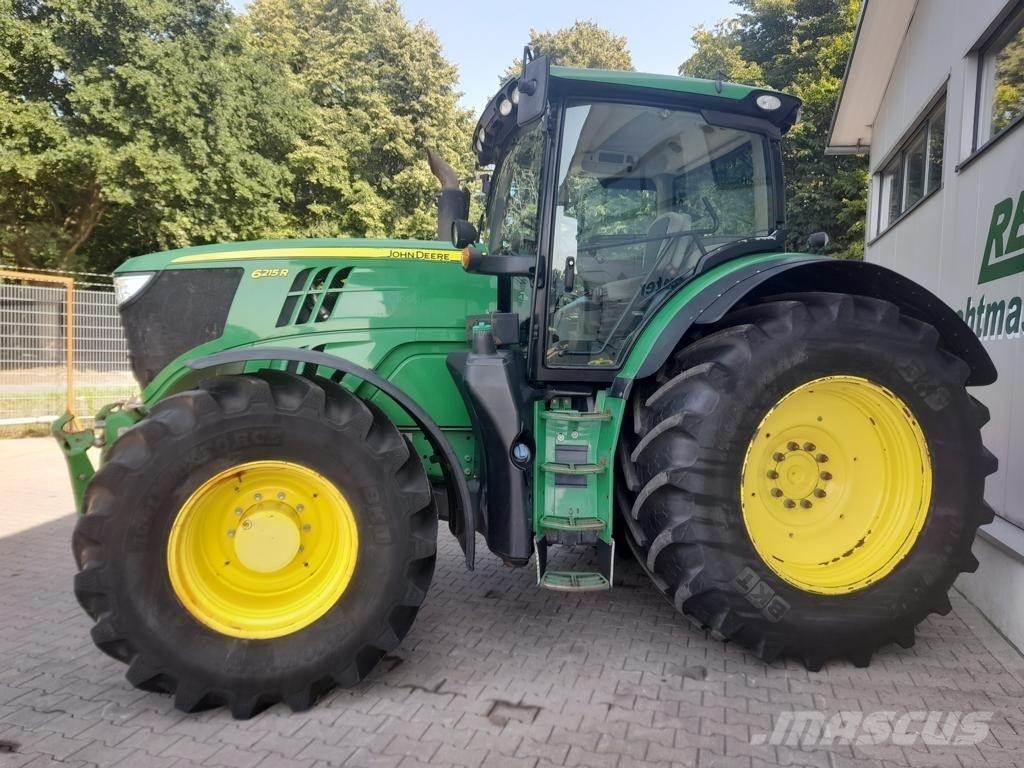 John Deere 6215 R الجرارات