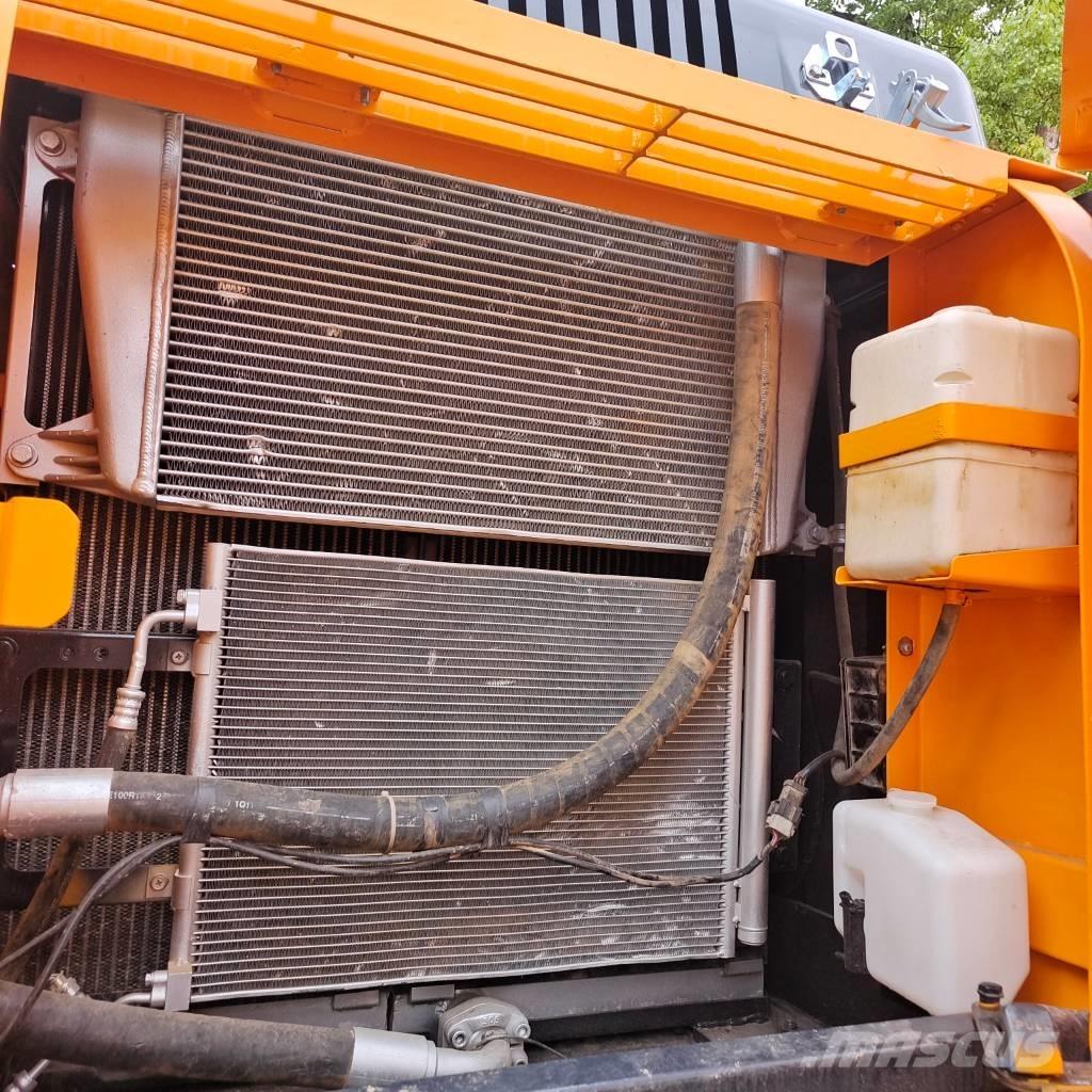 Hyundai 220LC-9S حفارات زحافة