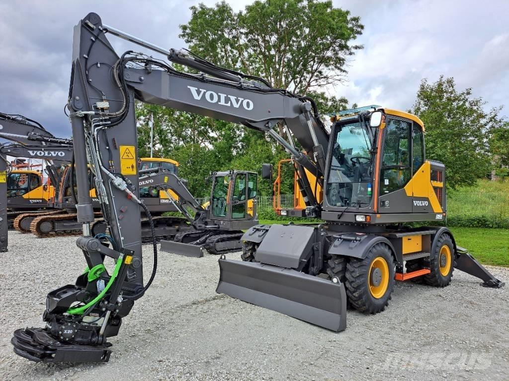 Volvo EWR 150 E حفارات بعجل