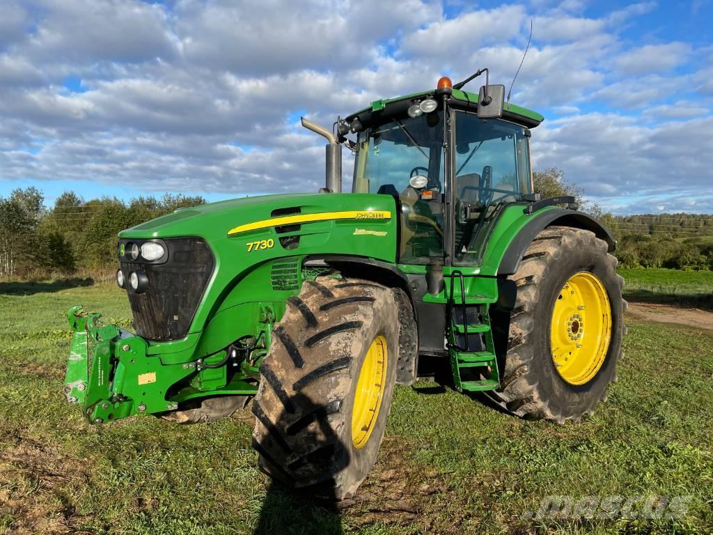 John Deere 7730 الجرارات