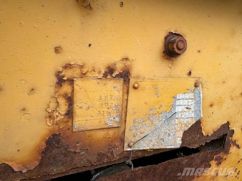 Fiat ALLIS F11.5 معدات تمهيد الطرق