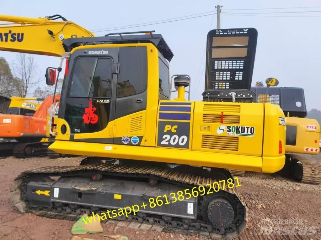 Komatsu PC 200-8 حفارات زحافة