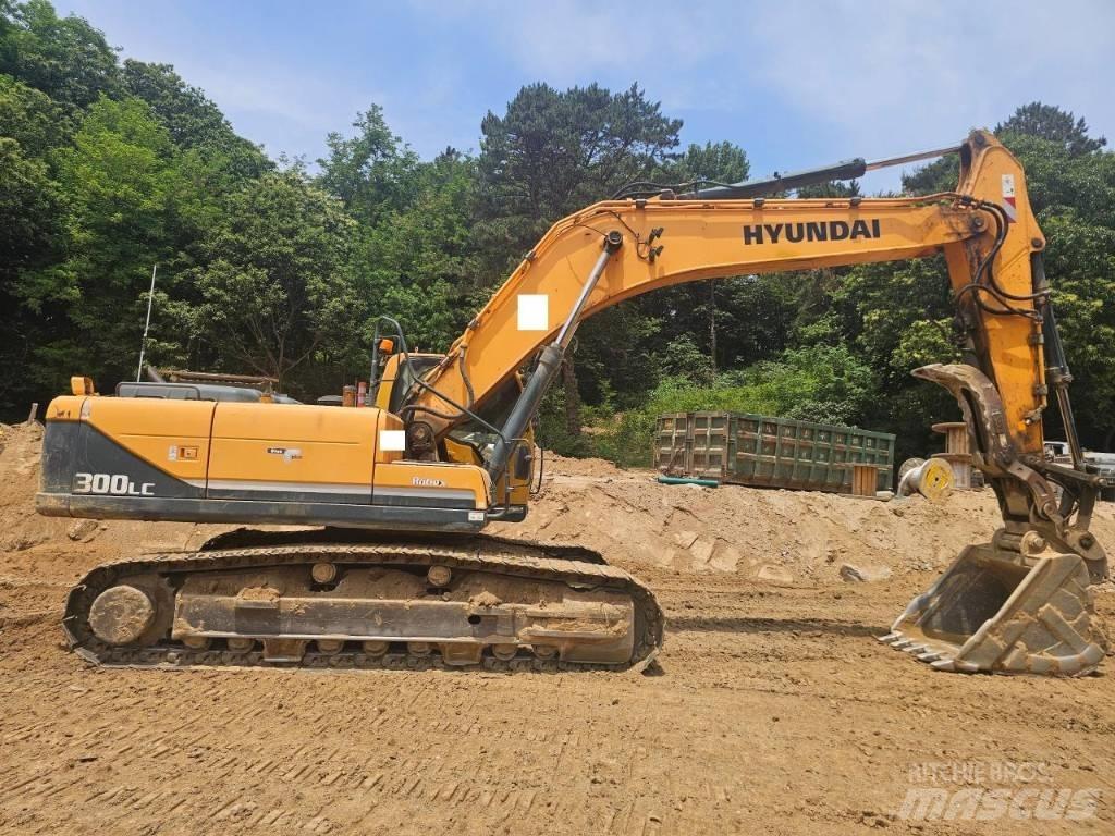 Hyundai Robex 300 LC حفارات زحافة