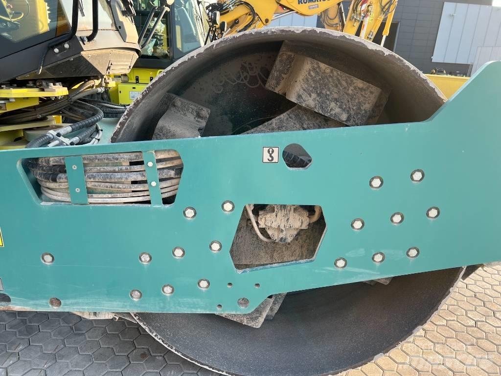 Ammann ARS 130 مداحل ذات إطارات هوائية