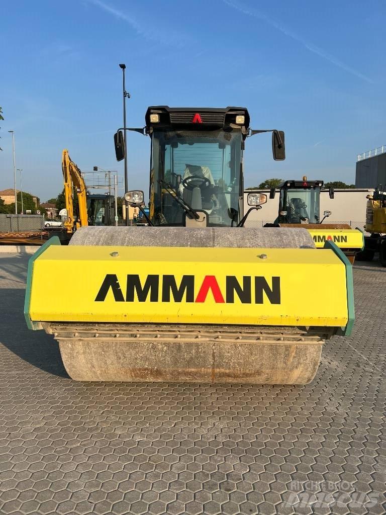 Ammann ARS 130 مداحل ذات إطارات هوائية