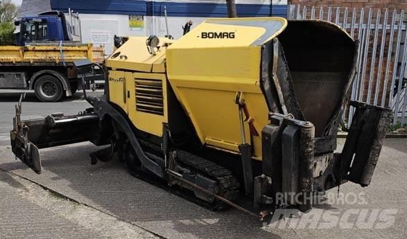 Bomag BF 223 C معدات السفلتة