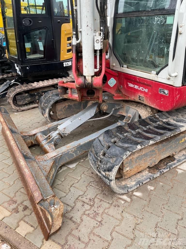 Takeuchi TB 260 حفارات صغيرة أقل من 7 طن (حفارات صغيرة)