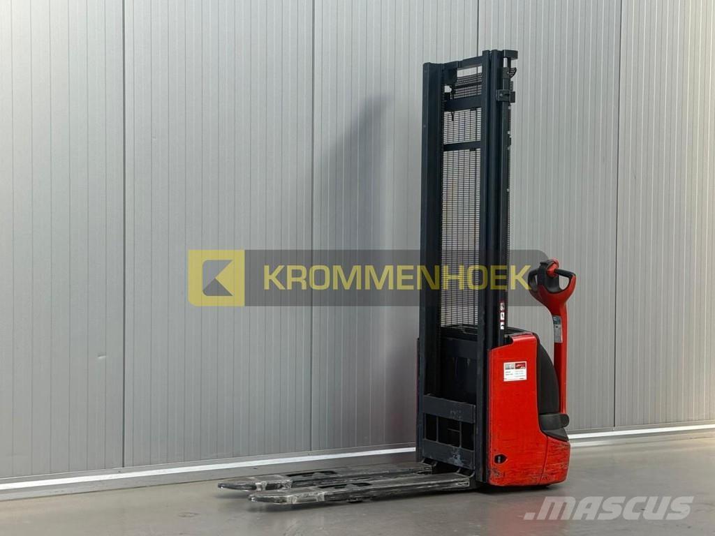 Linde L 10 معدات التكديس الجوالة