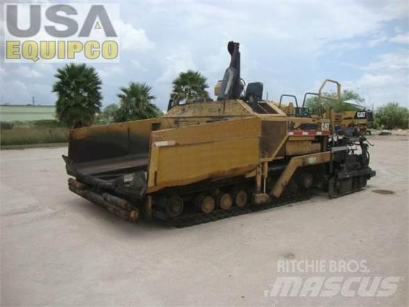 CAT AP-1050B معدات السفلتة