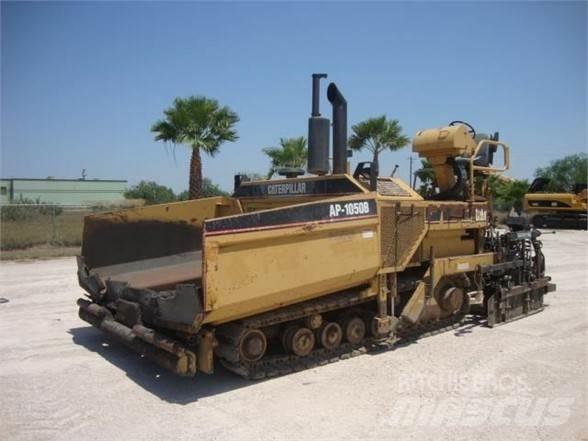 CAT AP-1050B معدات السفلتة