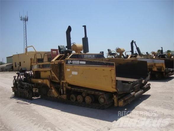 CAT AP-1050B معدات السفلتة